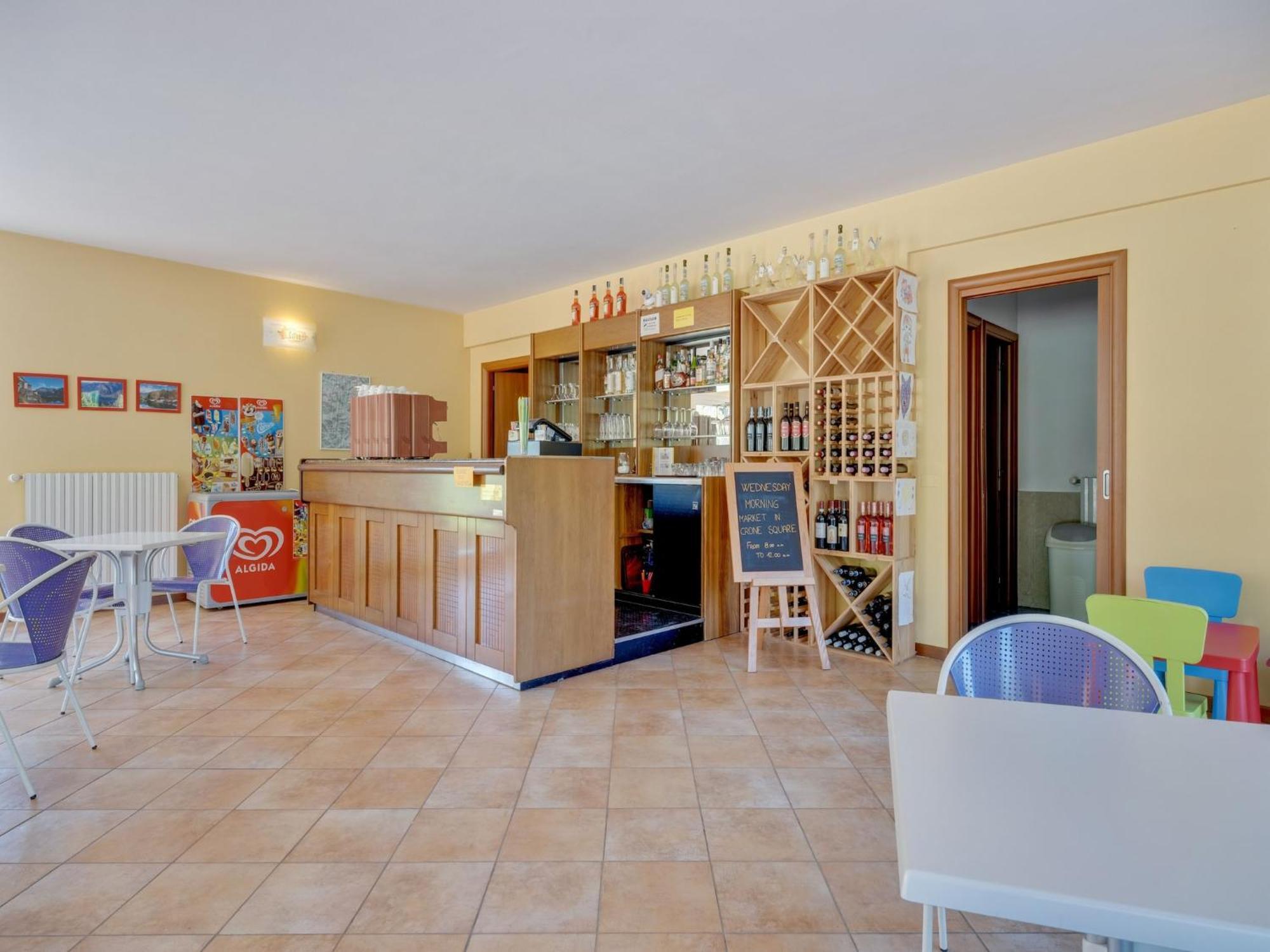 Spacious Apartment In Idro With Shared Pool Crone Eksteriør billede
