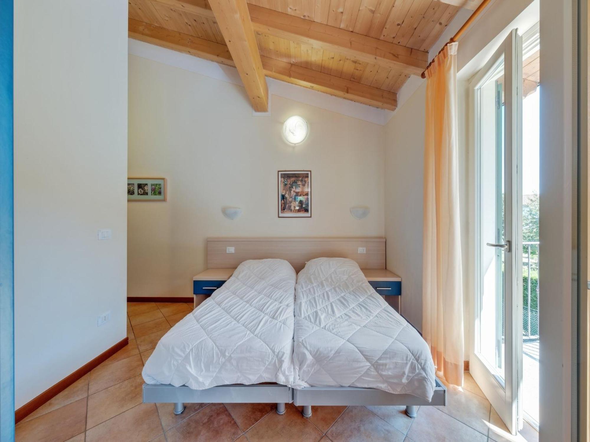 Spacious Apartment In Idro With Shared Pool Crone Eksteriør billede