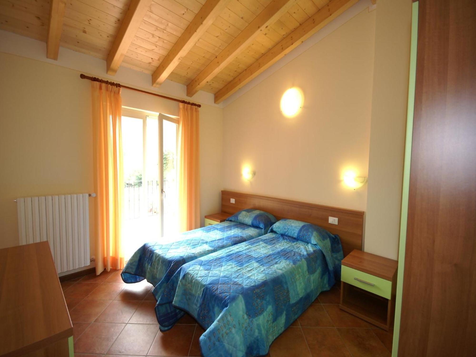 Spacious Apartment In Idro With Shared Pool Crone Eksteriør billede